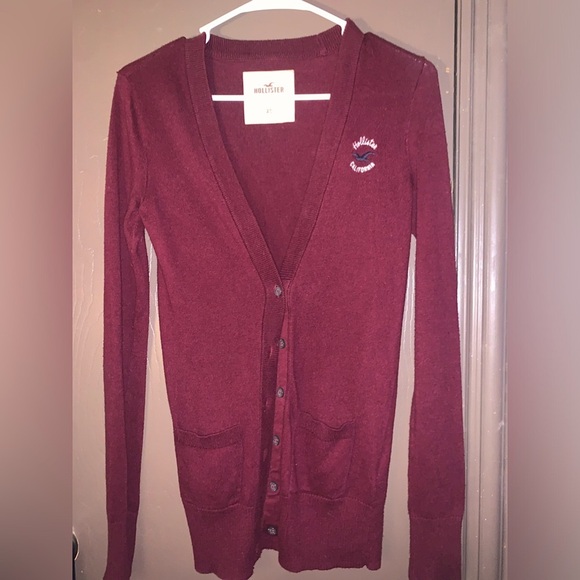 Women's Hollister Red/Maroon Button Up Cardigan Size XS - Picture 2 of 3